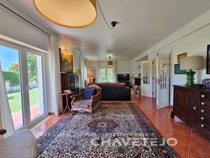 Moradia T5 para Venda em Casais e Alviobeira Foto 25