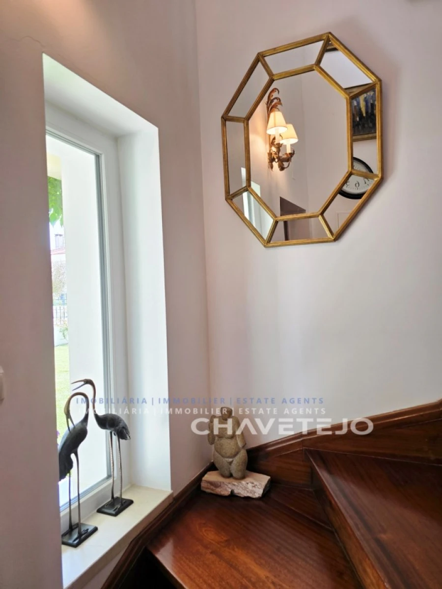 Moradia T5 para Venda em Casais e Alviobeira Foto 29