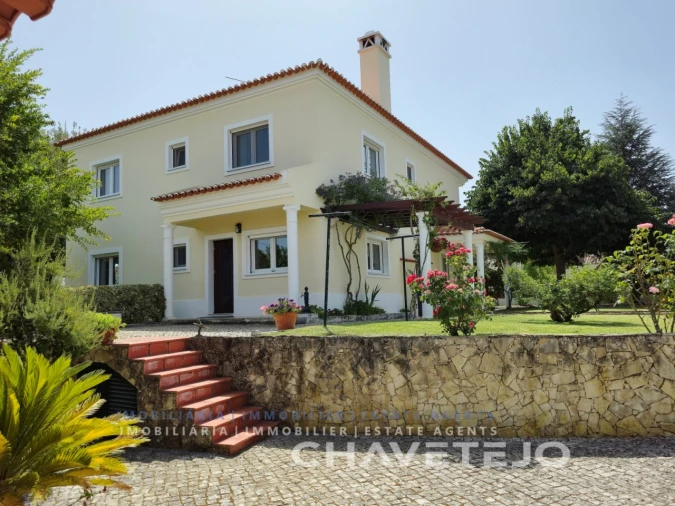 Moradia T5 para Venda em Casais e Alviobeira Foto 65