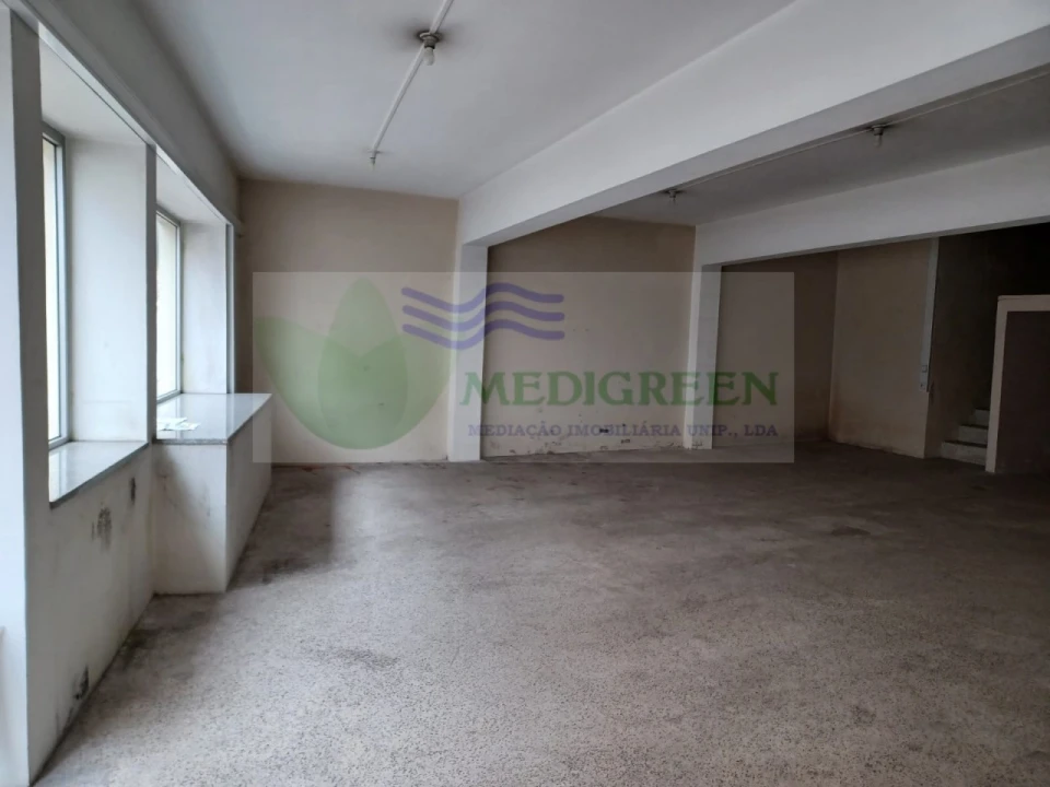 Loja para Arrendamento em Sever do Vouga Foto 6