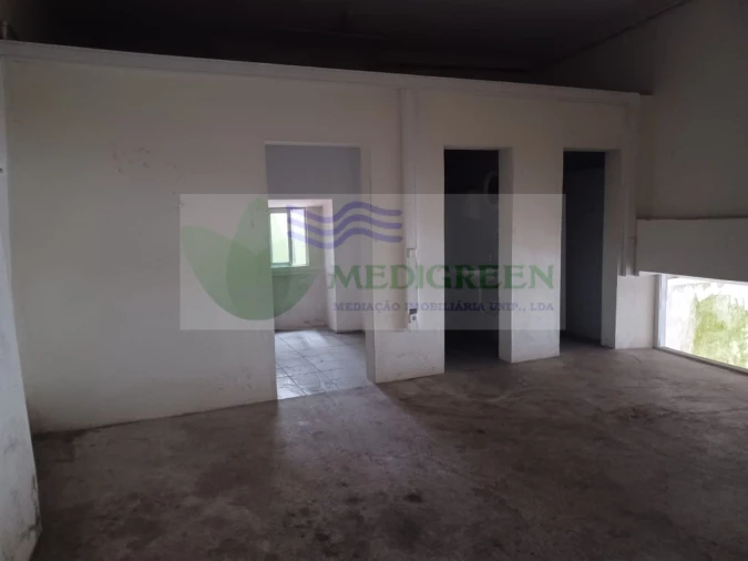 Loja para Arrendamento em Sever do Vouga Foto 9