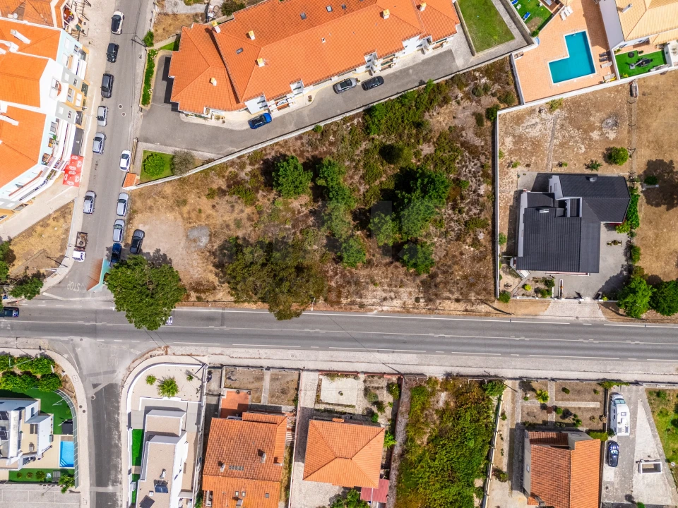 Terreno para Venda em Foz do Arelho Foto 1