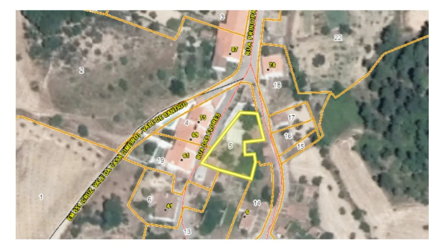 Terreno para Venda em Carvoeiro Foto 16