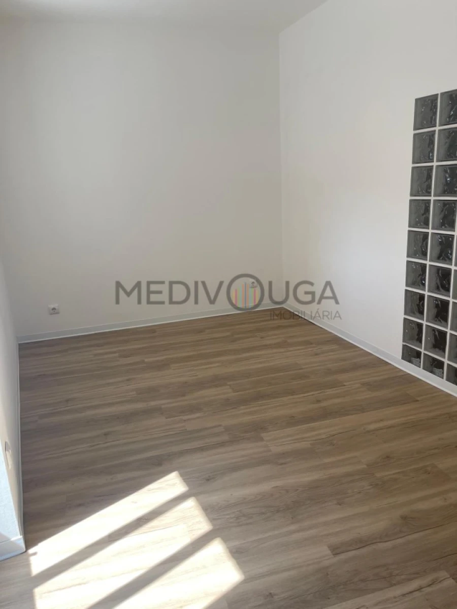 Moradia T1 para Venda em Arcos e Mogofores Foto 3