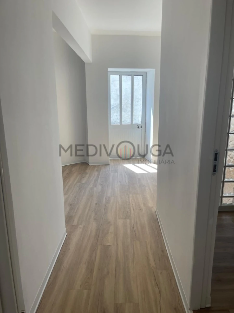 Moradia T1 para Venda em Arcos e Mogofores Foto 4