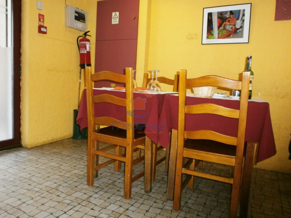 Negócio para Venda em Almada, Cova da Piedade, Pragal e Cacilhas Foto 3