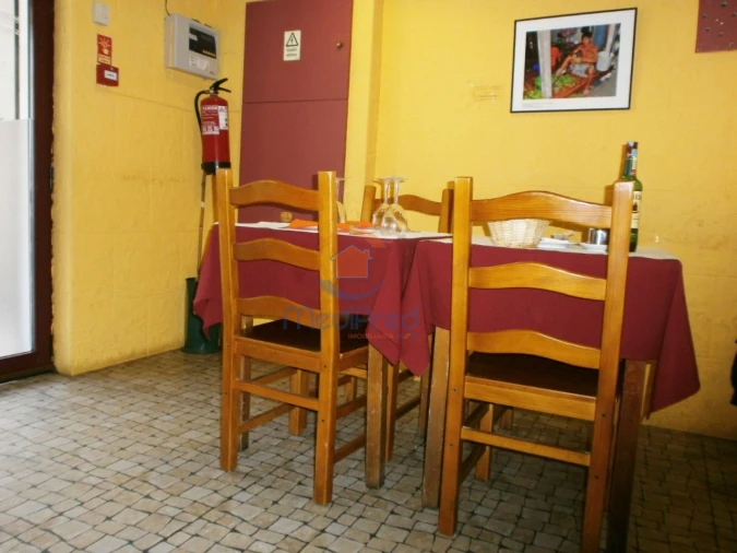 Negócio para Venda em Almada, Cova da Piedade, Pragal e Cacilhas Foto 3