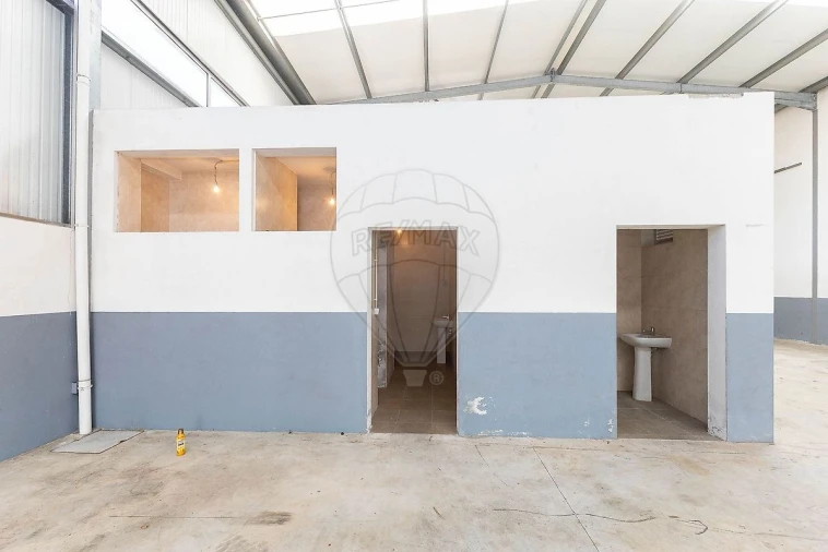Armazém para Venda em Ovar, São João, Arada e São Vicente de Pereira Jusã Foto 15