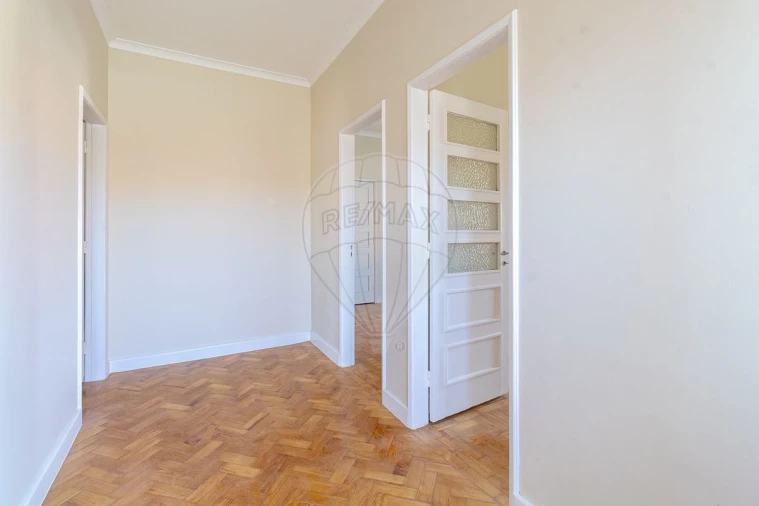 Negócio para Venda em São Felix da Marinha Foto 3