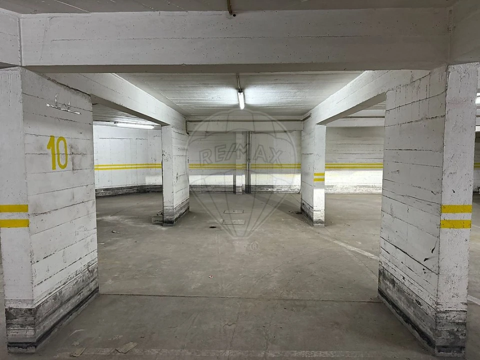 Garagem para Venda em Cacém e São Marcos Foto 3