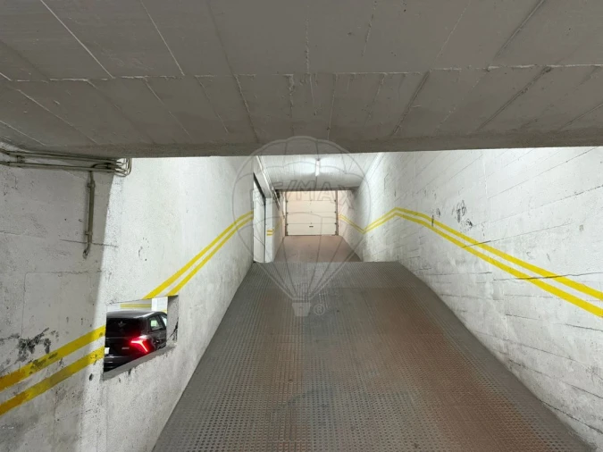 Garagem para Venda em Cacém e São Marcos Foto 4