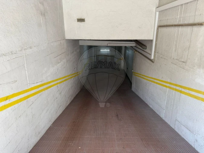 Garagem para Arrendamento em Cacém e São Marcos Foto 9