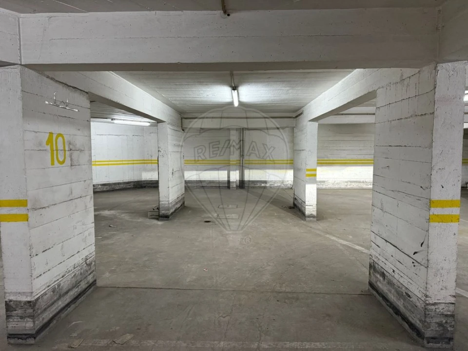 Garagem para Arrendamento em Cacém e São Marcos Foto 3