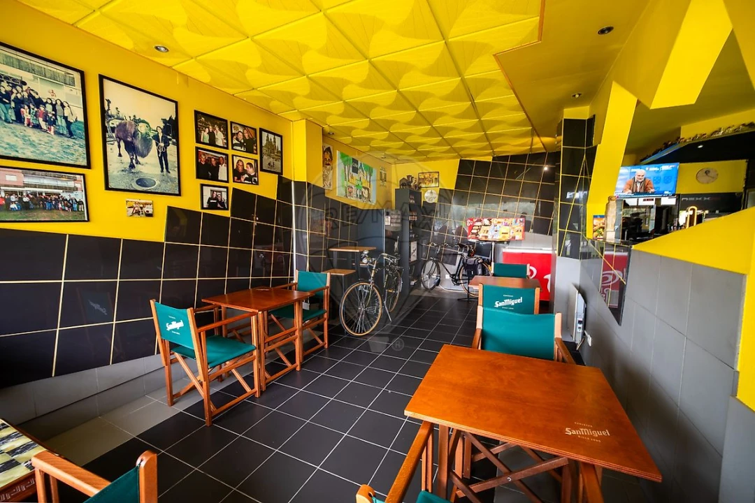 Negócio para Arrendamento em Tamengos, Aguim e Óis do Bairro Foto 8