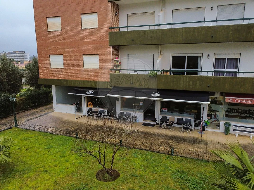 Negócio para Arrendamento em Tamengos, Aguim e Óis do Bairro Foto 2