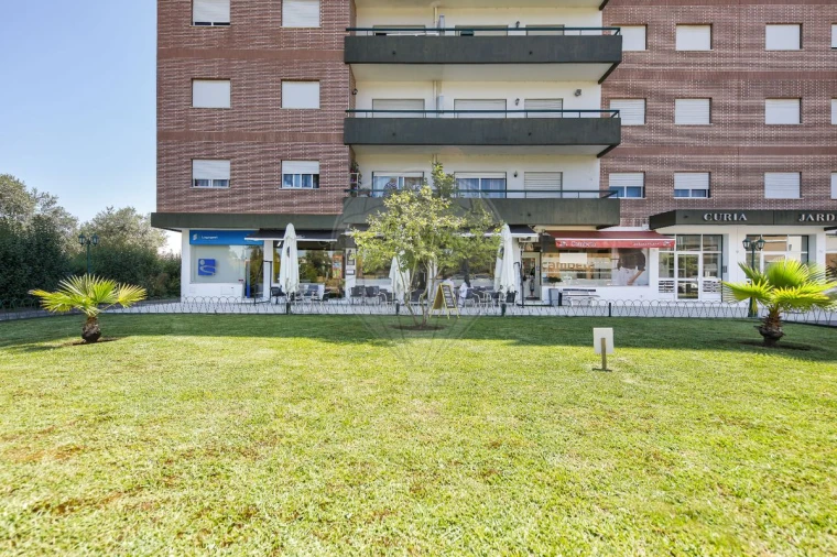 Negócio para Arrendamento em Tamengos, Aguim e Óis do Bairro Foto 3