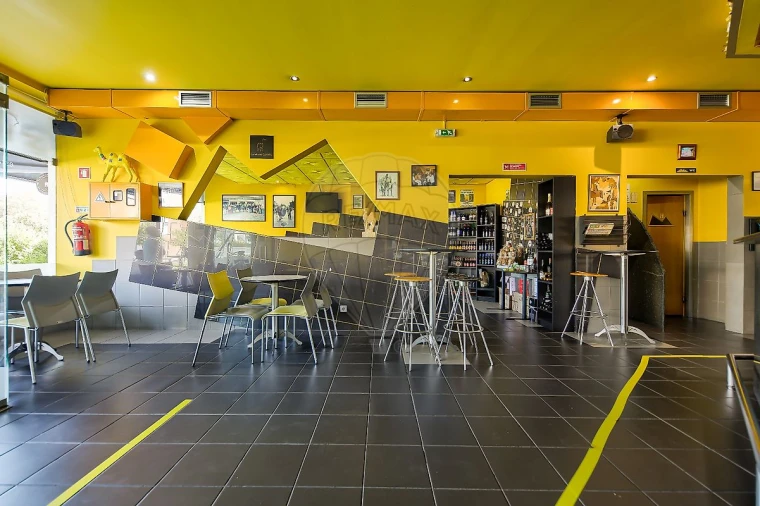 Negócio para Arrendamento em Tamengos, Aguim e Óis do Bairro Foto 10