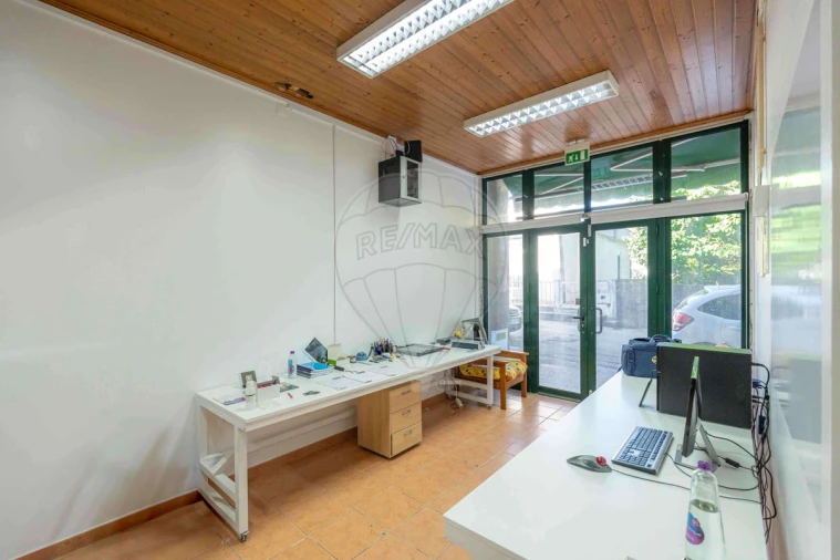 Loja para Venda em Granja do Ulmeiro Foto 26