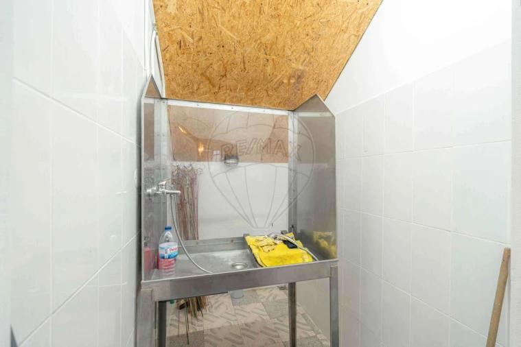 Loja para Venda em Granja do Ulmeiro Foto 34