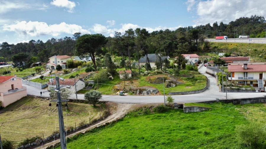 Terreno para Venda em São João de Lourosa Foto 6