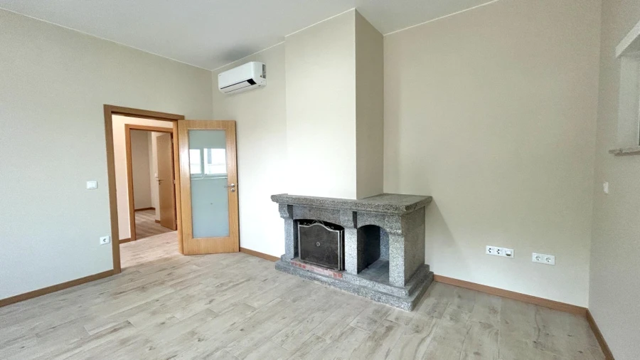 Apartamento T2 para Venda em Cavernães Foto 5