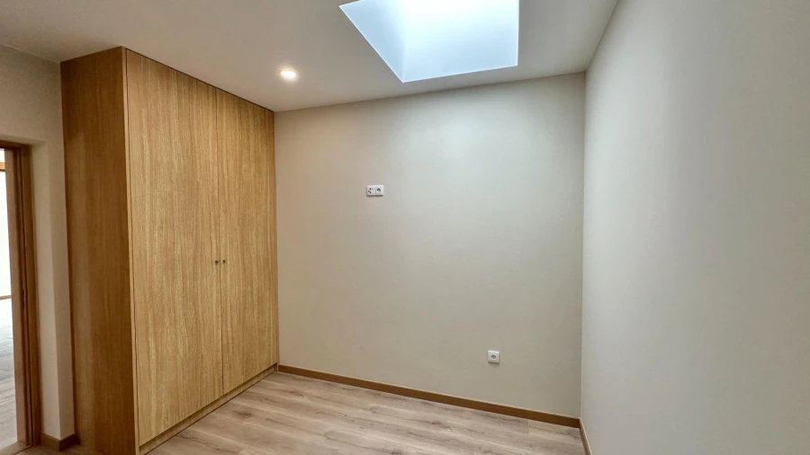Apartamento T2 para Venda em Cavernães Foto 9