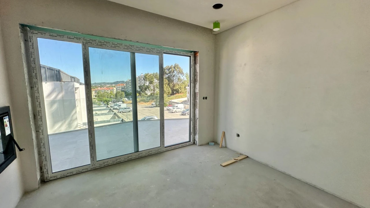 Apartamento T5 para Venda em Viseu Foto 13