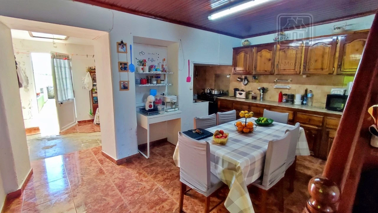 Moradia T2 para Venda em Fenais da Ajuda Foto 24