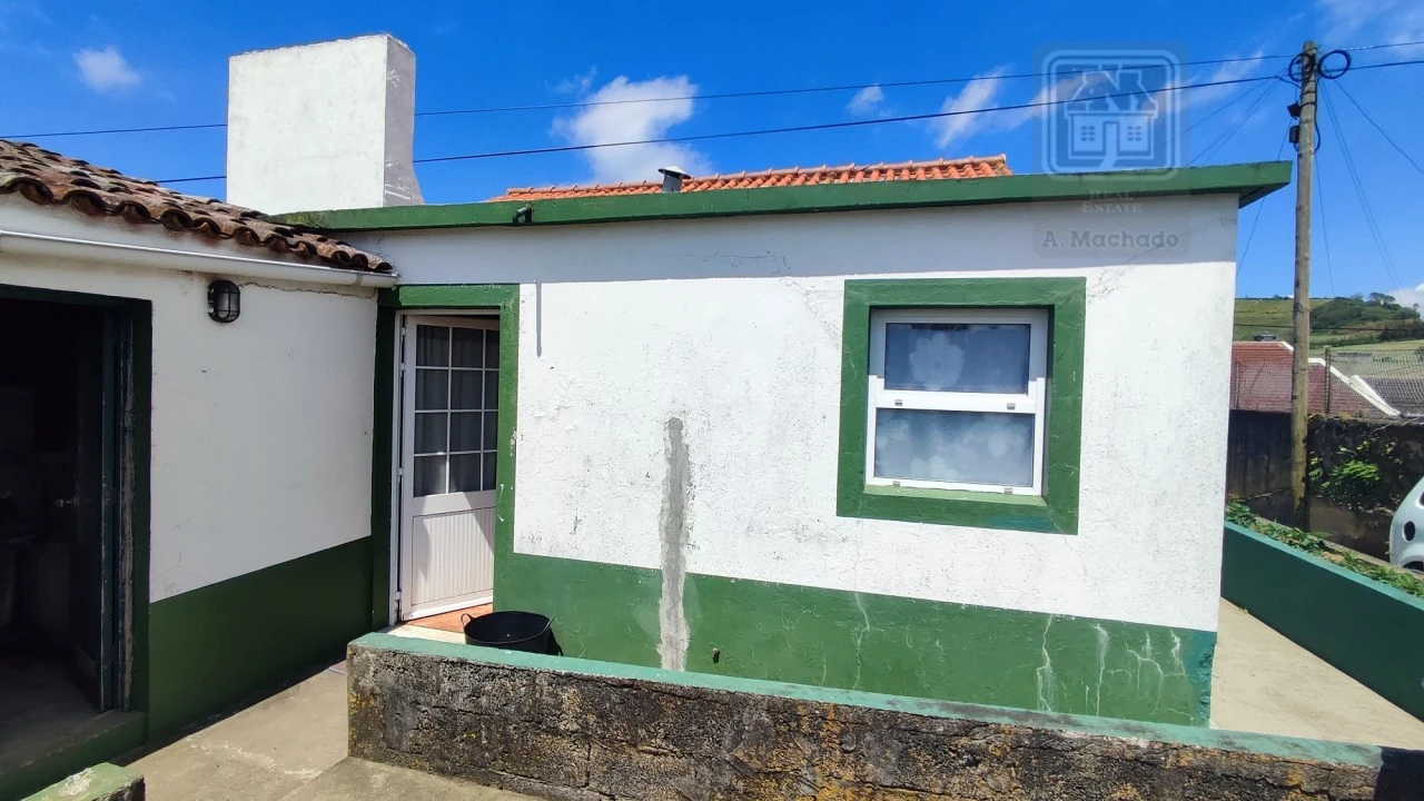 Moradia T2 para Venda em Fenais da Ajuda Foto 36