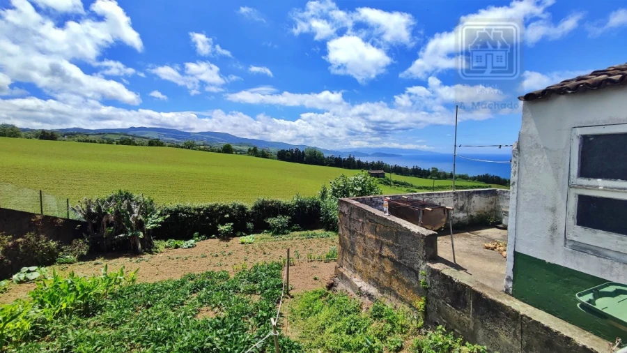 Moradia T2 para Venda em Fenais da Ajuda Foto 14