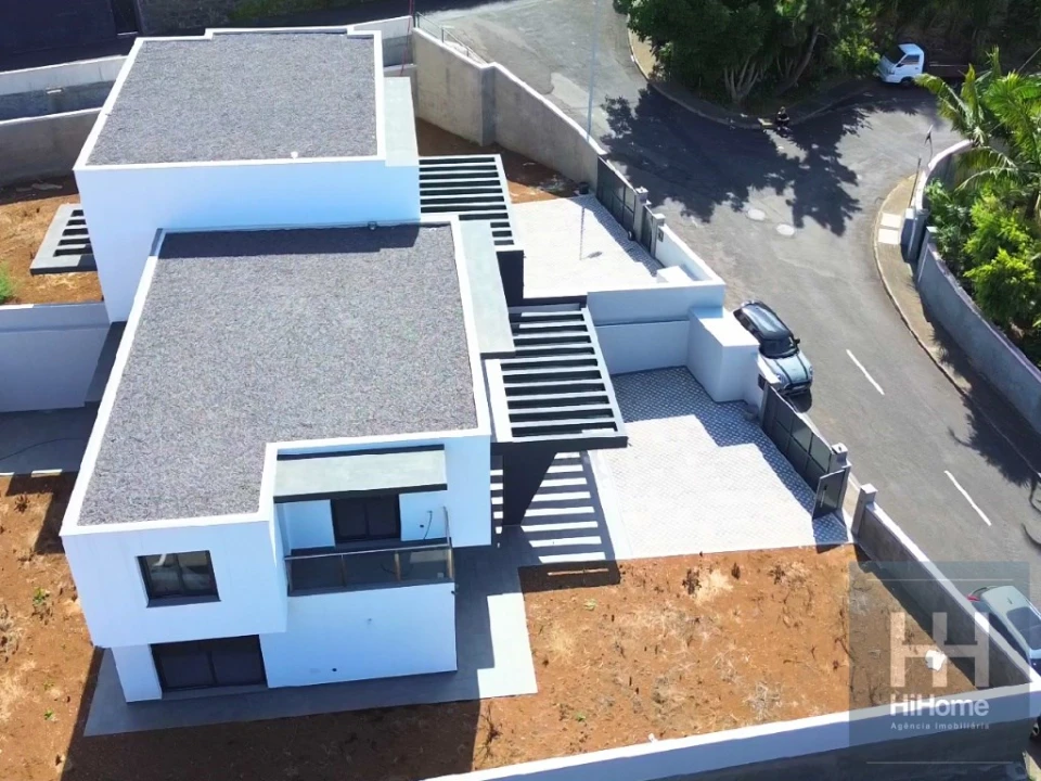 Moradia T3 para Venda em São Roque Foto 30