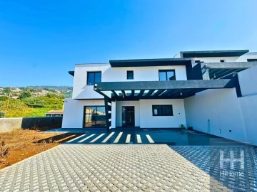 Moradia T3 para Venda em São Roque