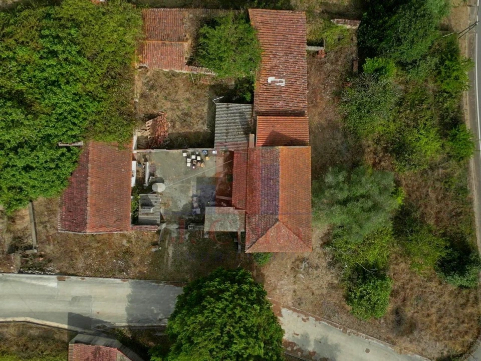 Moradia T3 para Venda em Salir de Matos Foto 3