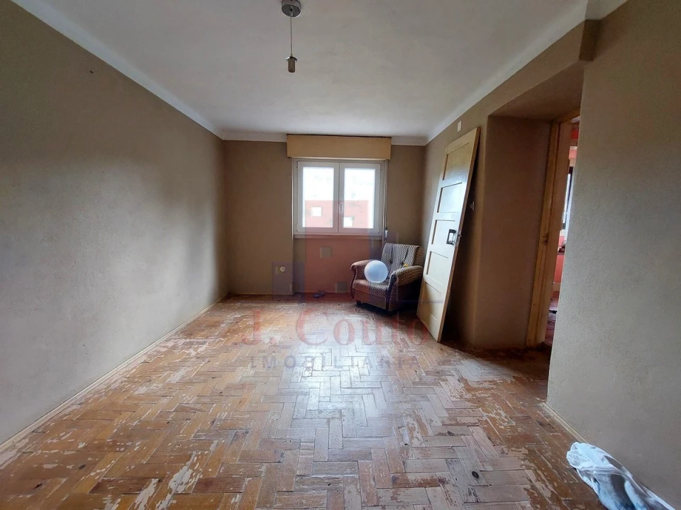 Moradia T3 para Venda em Salir de Matos Foto 19