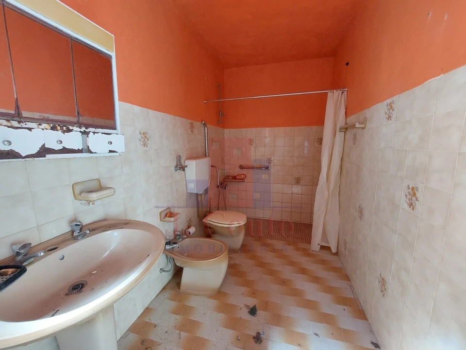 Moradia T3 para Venda em Salir de Matos Foto 20