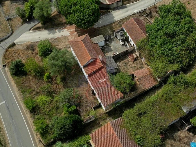 Moradia T3 para Venda em Salir de Matos Foto 2