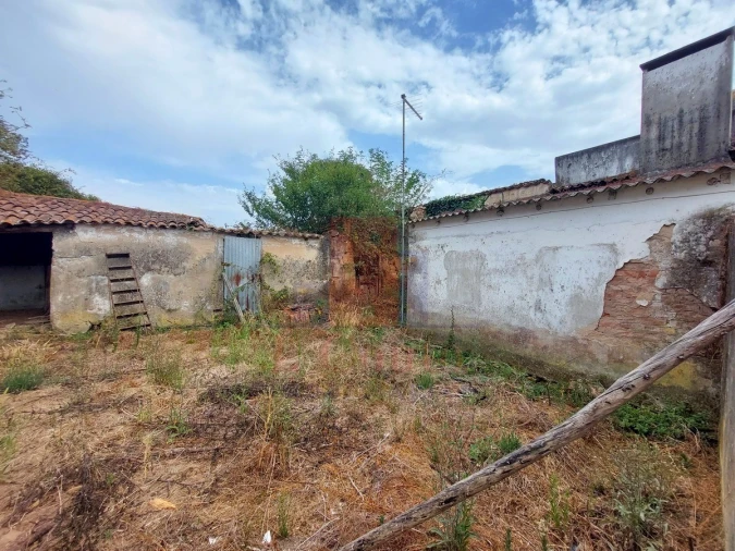 Moradia T3 para Venda em Salir de Matos Foto 32