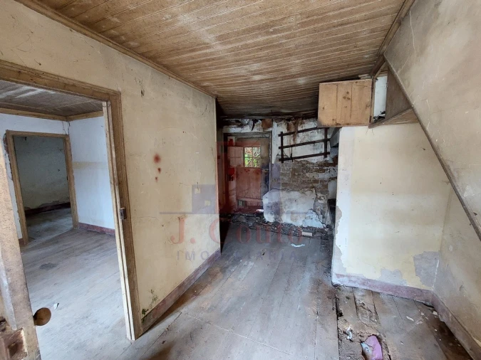 Moradia T3 para Venda em Salir de Matos Foto 25