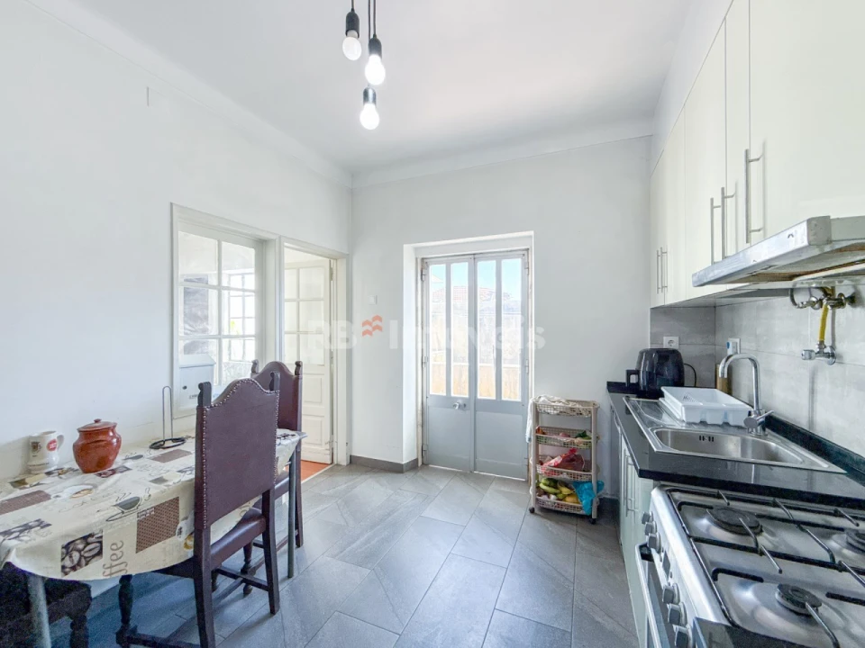 Moradia T5 para Venda em São João Baptista e Santa Maria dos Olivais Foto 14