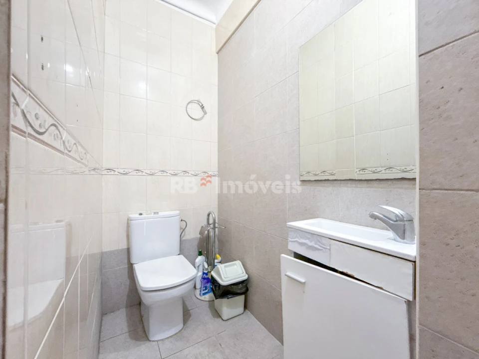 Moradia T5 para Venda em São João Baptista e Santa Maria dos Olivais Foto 22