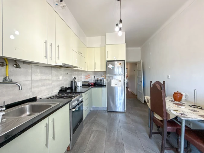 Moradia T5 para Venda em São João Baptista e Santa Maria dos Olivais Foto 5