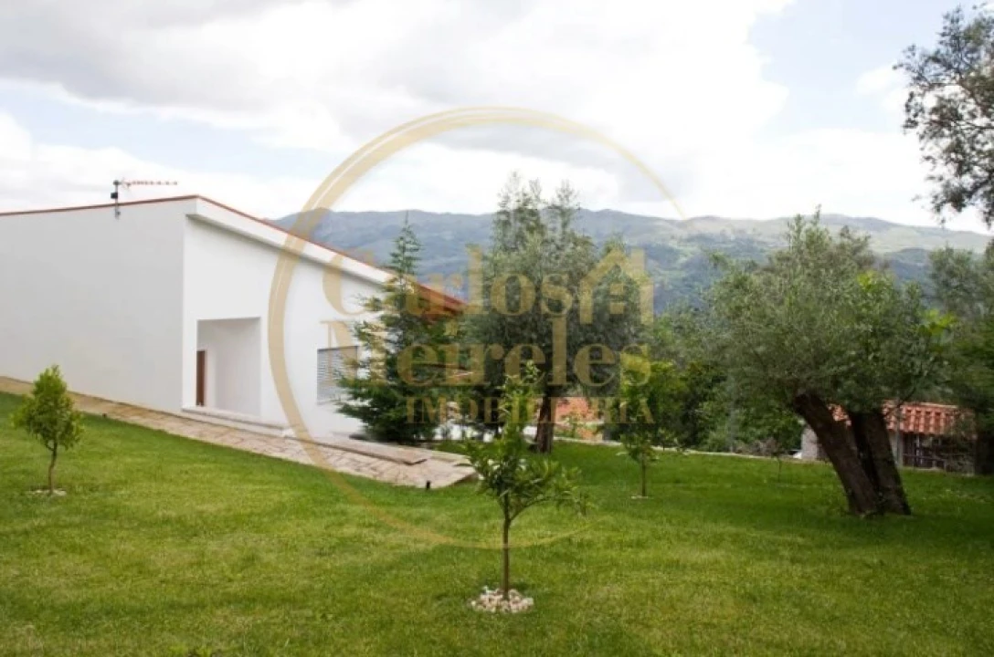 Moradia T3 para Venda em Gondoriz Foto 7