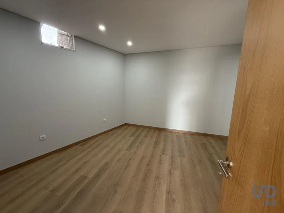 Apartamento T1 para Venda em Poiares e Canelas Foto 14