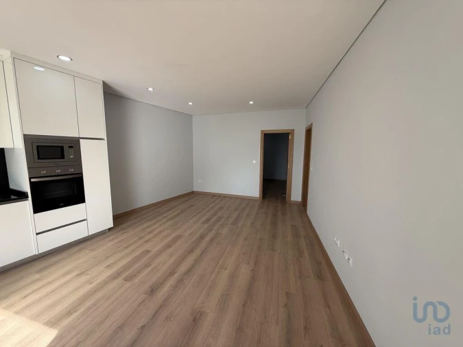 Apartamento T1 para Venda em Poiares e Canelas Foto 10