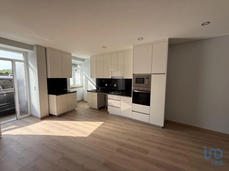 Apartamento T1 para Venda em Poiares e Canelas Foto 5