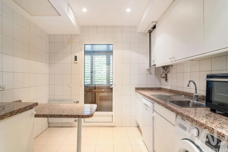 Apartamento T2 para Arrendamento em Avenidas Novas Foto 10