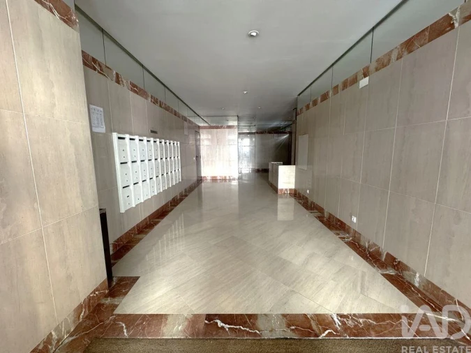 Apartamento T2 para Arrendamento em Avenidas Novas Foto 27