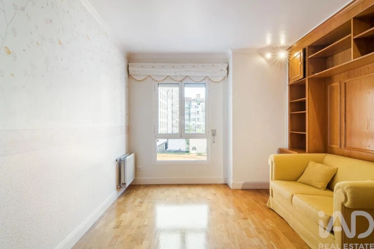 Apartamento T2 para Arrendamento em Avenidas Novas Foto 16