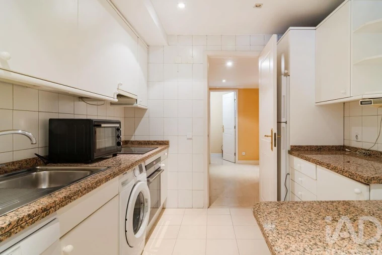 Apartamento T2 para Arrendamento em Avenidas Novas Foto 9