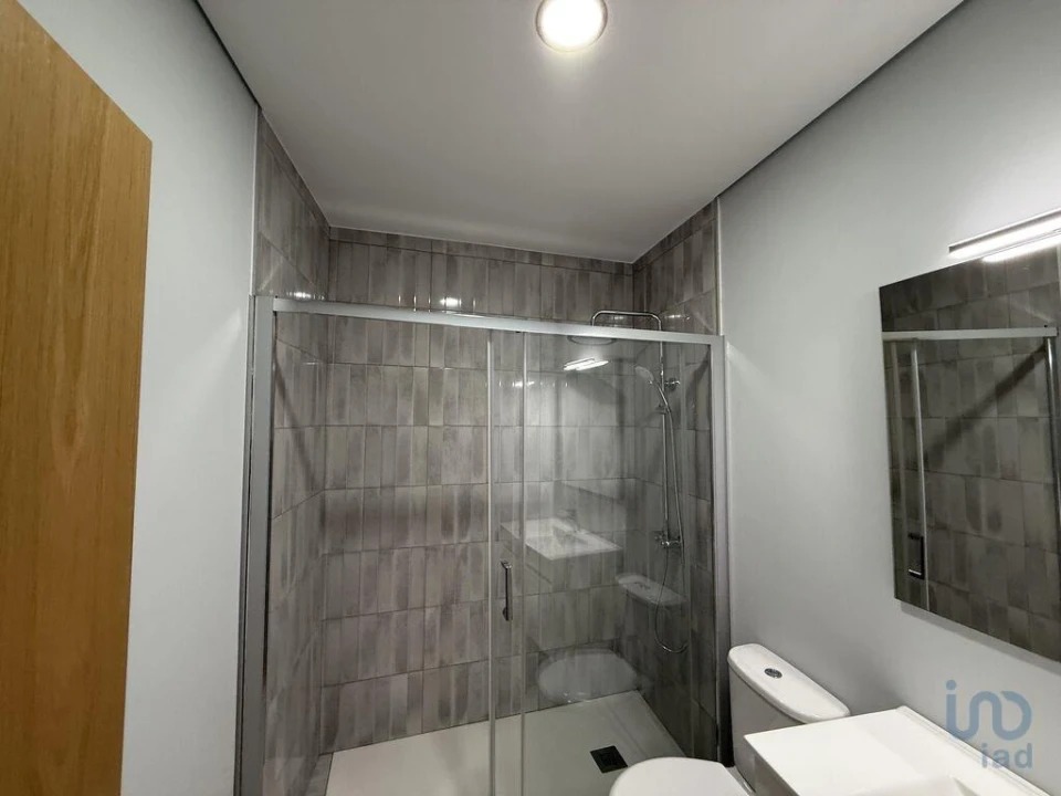 Apartamento T3 para Venda em Poiares e Canelas Foto 3